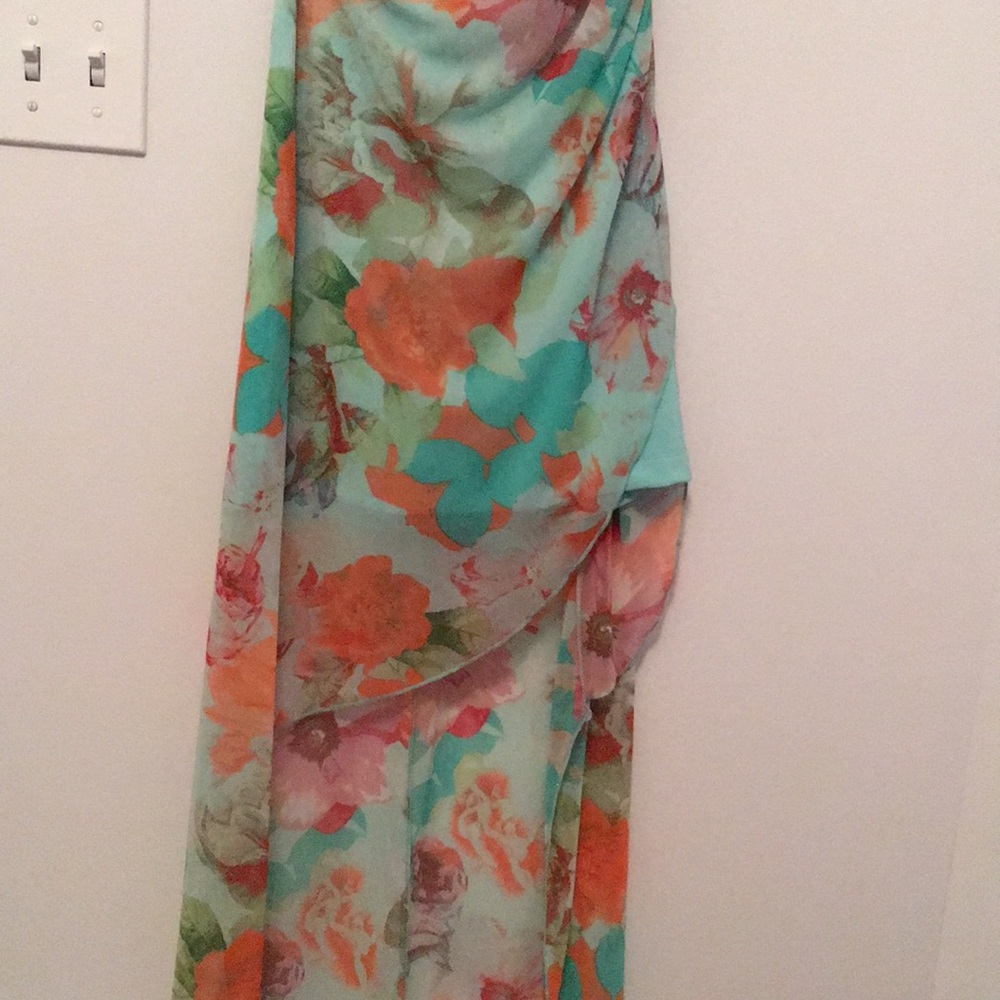 Dress - Picture 4 of 6